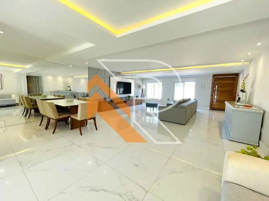 Casa com 5 quartos à venda, 450m2 em Niteroi - RJ - imagem 6 Foto 6 de Casa com 5 quartos à venda, 450m2 em Niteroi - RJ