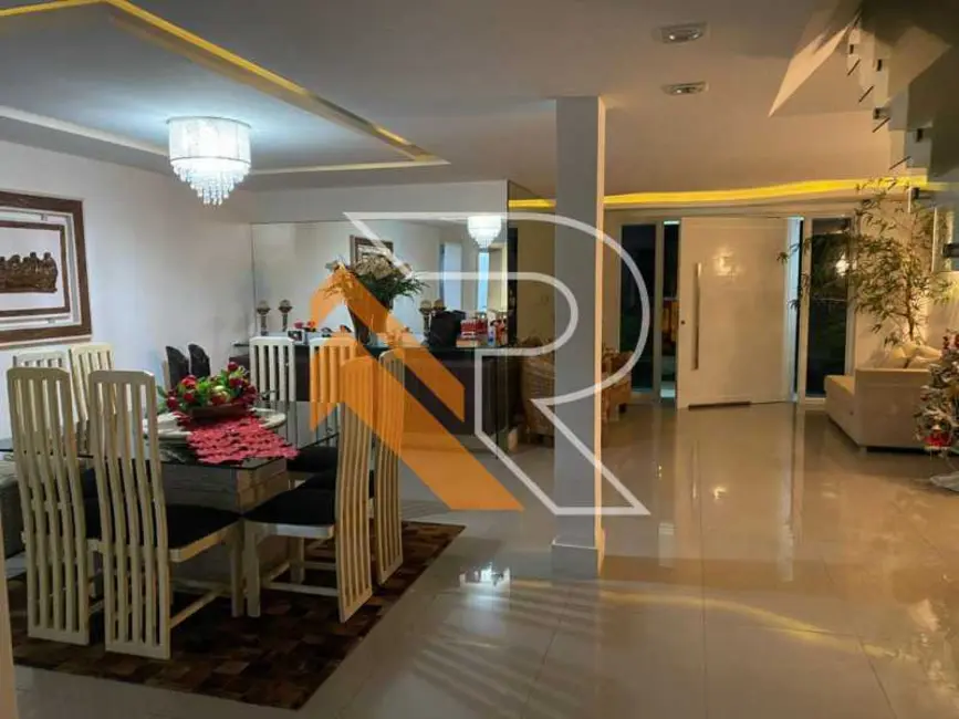 Foto 5 de Casa com 6 quartos à venda, 602m2 em Niteroi - RJ