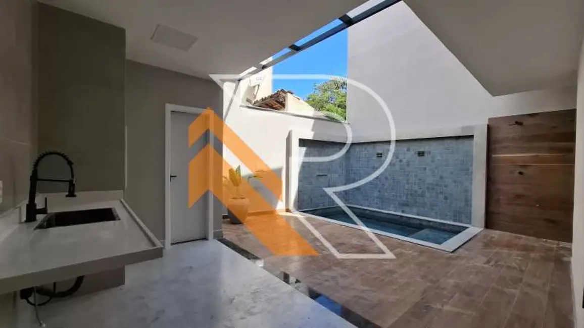 Foto 1 de Casa com 3 quartos à venda, 192m2 em Niteroi - RJ