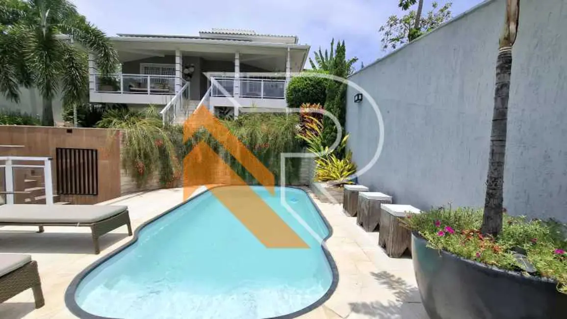 Foto 2 de Casa com 3 quartos à venda, 297m2 em Niteroi - RJ