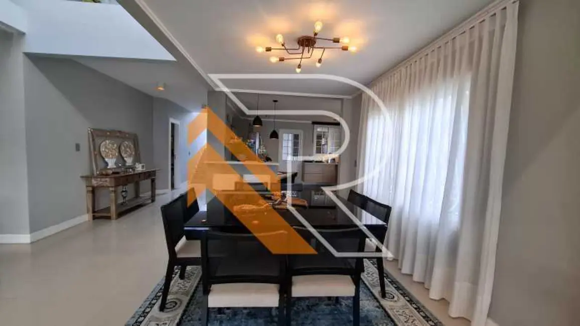 Casa com 3 quartos à venda, 297m2 em Niteroi - RJ - imagem 8 Foto 8 de Casa com 3 quartos à venda, 297m2 em Niteroi - RJ