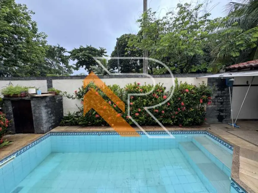 Foto 2 de Casa com 3 quartos à venda, 212m2 em Niteroi - RJ