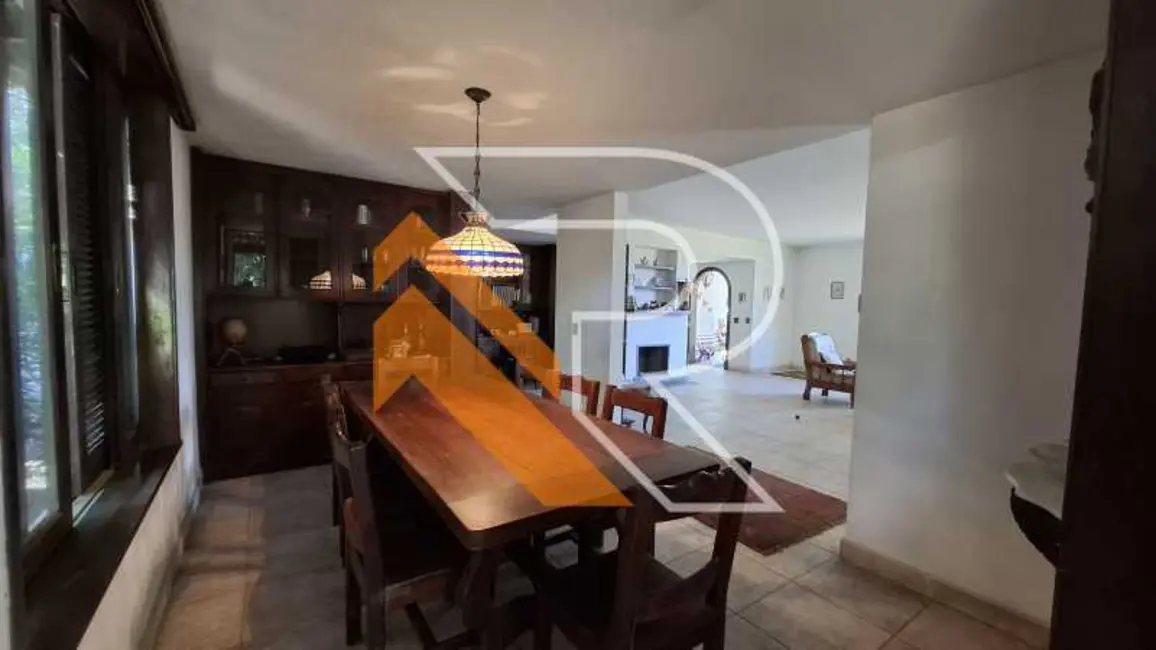 Casa com 4 quartos para alugar, 334m2 em Niteroi - RJ - imagem 8 Foto 8 de Casa com 4 quartos para alugar, 334m2 em Niteroi - RJ