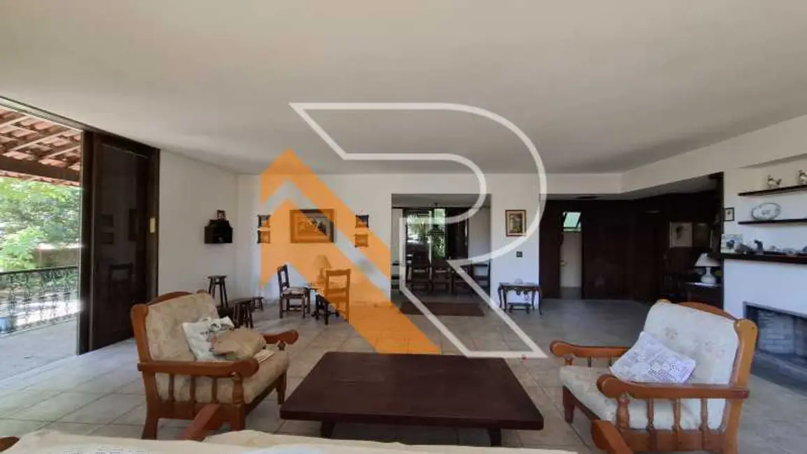 Casa com 4 quartos para alugar, 334m2 em Niteroi - RJ - imagem 5 Foto 5 de Casa com 4 quartos para alugar, 334m2 em Niteroi - RJ