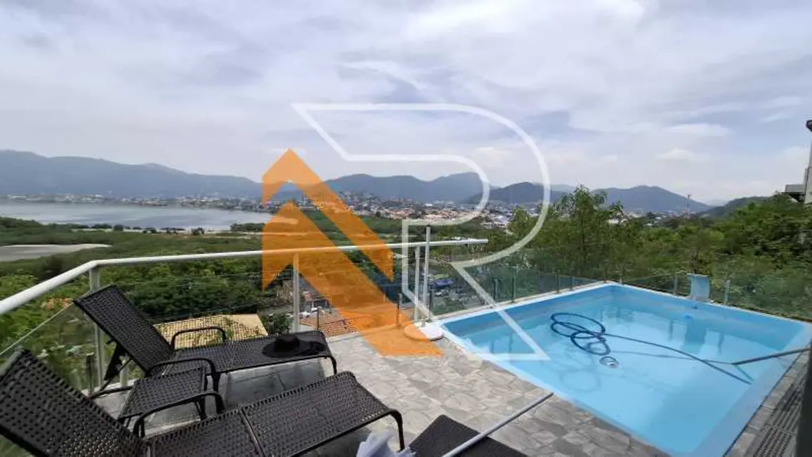Casa com 4 quartos para alugar, 284m2 em Niteroi - RJ - imagem 1 Foto 1 de Casa com 4 quartos para alugar, 284m2 em Niteroi - RJ