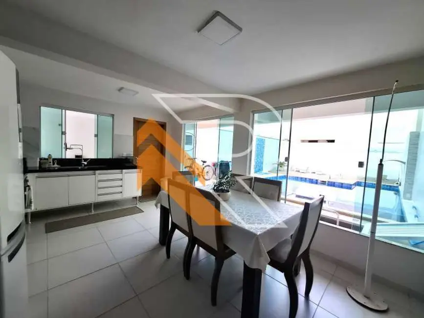 Foto 8 de Casa com 7 quartos à venda, 294m2 em Niteroi - RJ