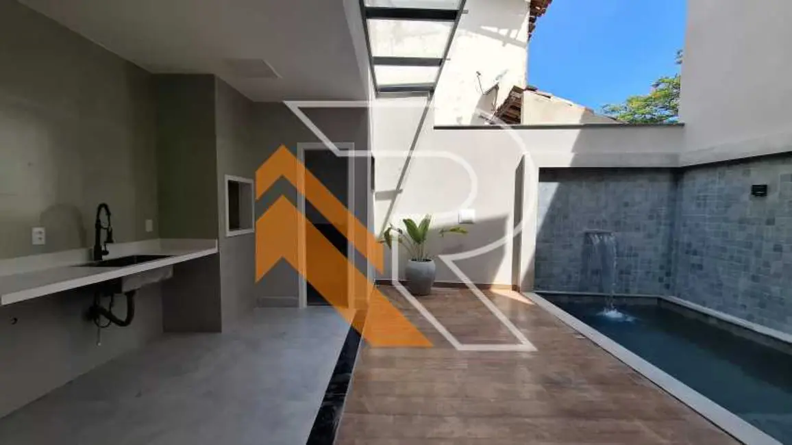 Foto 1 de Casa com 3 quartos à venda, 200m2 em Niteroi - RJ