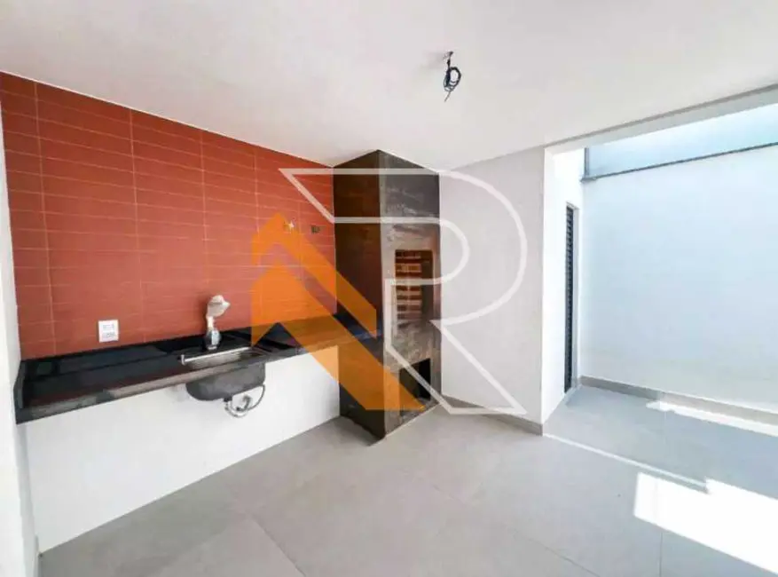 Casa com 3 quartos à venda, 210m2 em Niteroi - RJ - imagem 6 Foto 6 de Casa com 3 quartos à venda, 210m2 em Niteroi - RJ