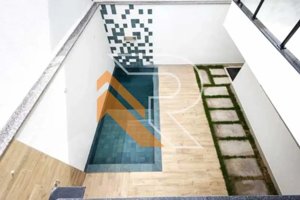 Casa com 3 quartos à venda, 210m2 em Niteroi - RJ - imagem 2 Foto 2 de Casa com 3 quartos à venda, 210m2 em Niteroi - RJ