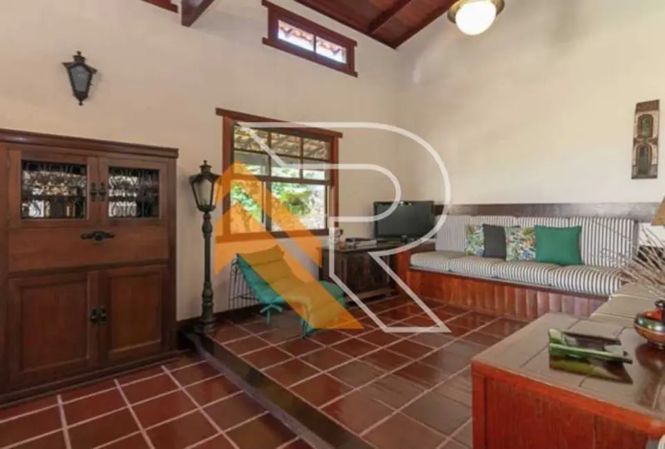 Foto 8 de Casa com 4 quartos à venda, 244m2 em Niteroi - RJ