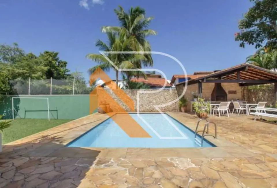 Foto 1 de Casa com 4 quartos à venda, 244m2 em Niteroi - RJ