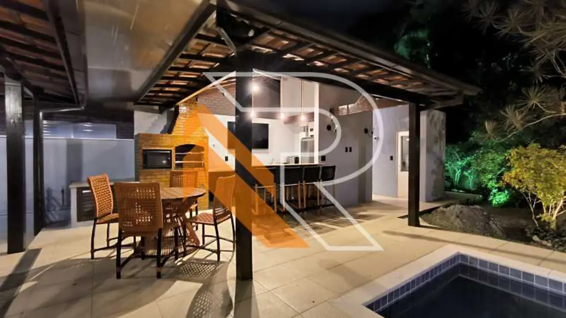 Foto 3 de Casa de Condomínio com 3 quartos à venda, 210m2 em Niteroi - RJ