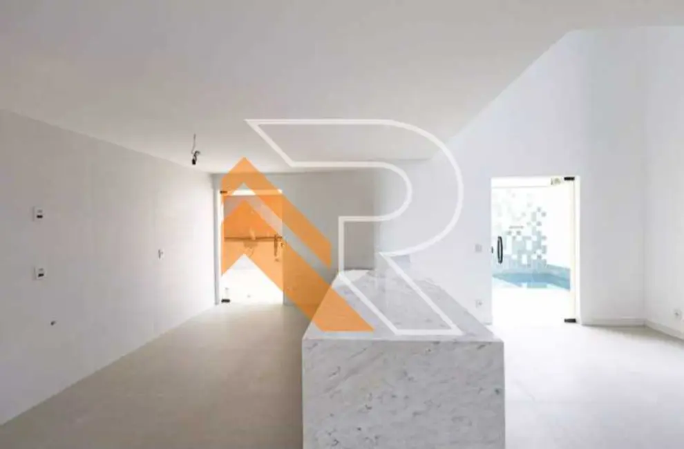 Casa com 3 quartos à venda, 242m2 em Niteroi - RJ - imagem 8 Foto 8 de Casa com 3 quartos à venda, 242m2 em Niteroi - RJ