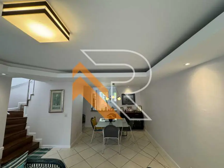 Foto 2 de Casa de Condomínio com 3 quartos à venda, 147m2 em Niteroi - RJ