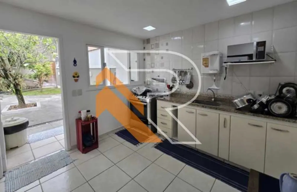 Foto 4 de Casa de Condomínio com 3 quartos à venda, 147m2 em Niteroi - RJ