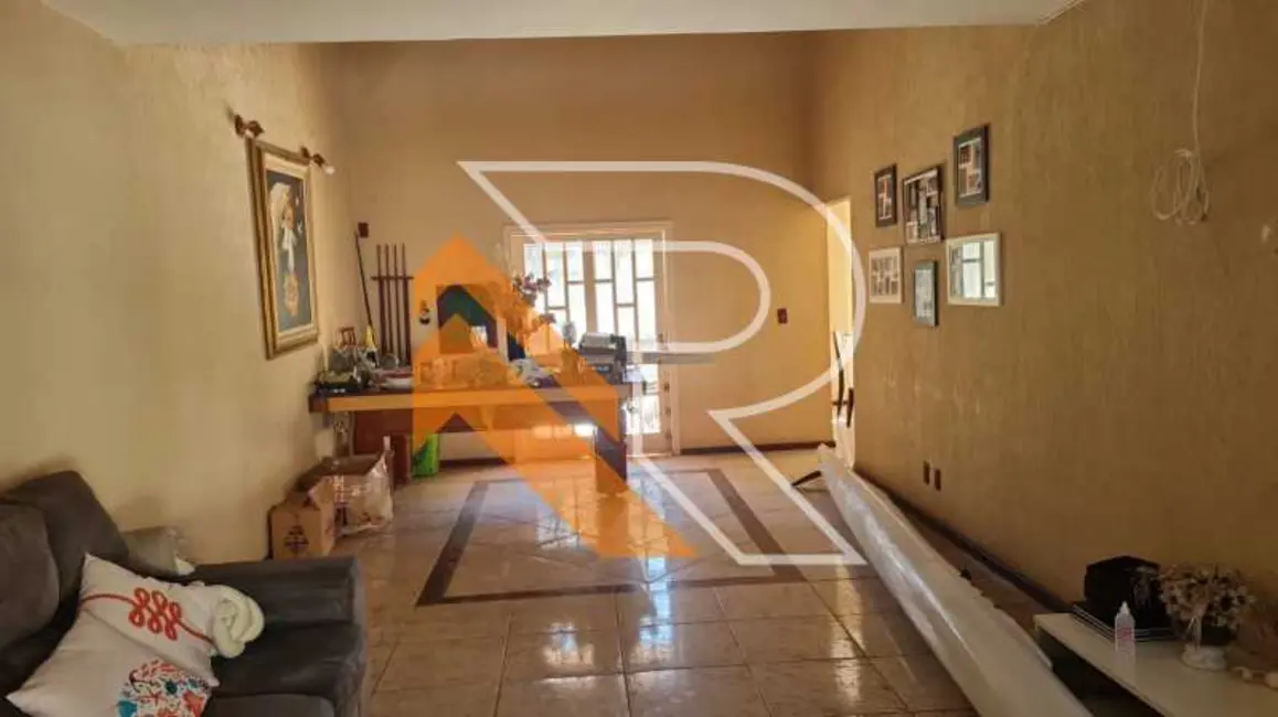Casa com 4 quartos à venda e para alugar, 230m2 em Niteroi - RJ - imagem 3 Foto 3 de Casa com 4 quartos à venda e para alugar, 230m2 em Niteroi - RJ