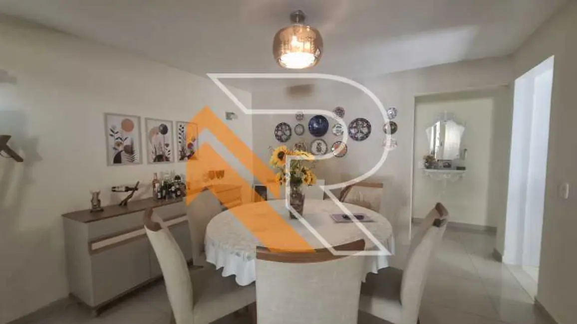 Foto 8 de Casa com 6 quartos à venda, 235m2 em Niteroi - RJ