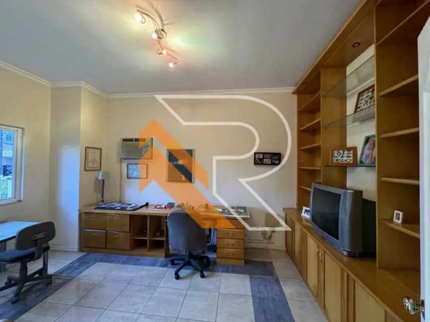 Foto 9 de Casa de Condomínio com 6 quartos à venda, 382m2 em Niteroi - RJ