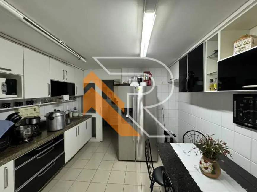 Foto 8 de Apartamento com 3 quartos à venda, 247m2 em Niteroi - RJ