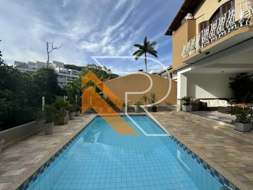 Foto 1 de Casa de Condomínio com 5 quartos à venda, 400m2 em Niteroi - RJ