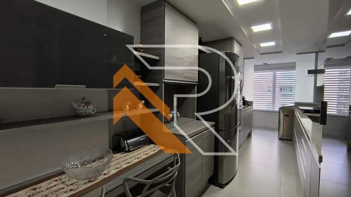 Foto 8 de Apartamento com 3 quartos à venda, 187m2 em Niteroi - RJ