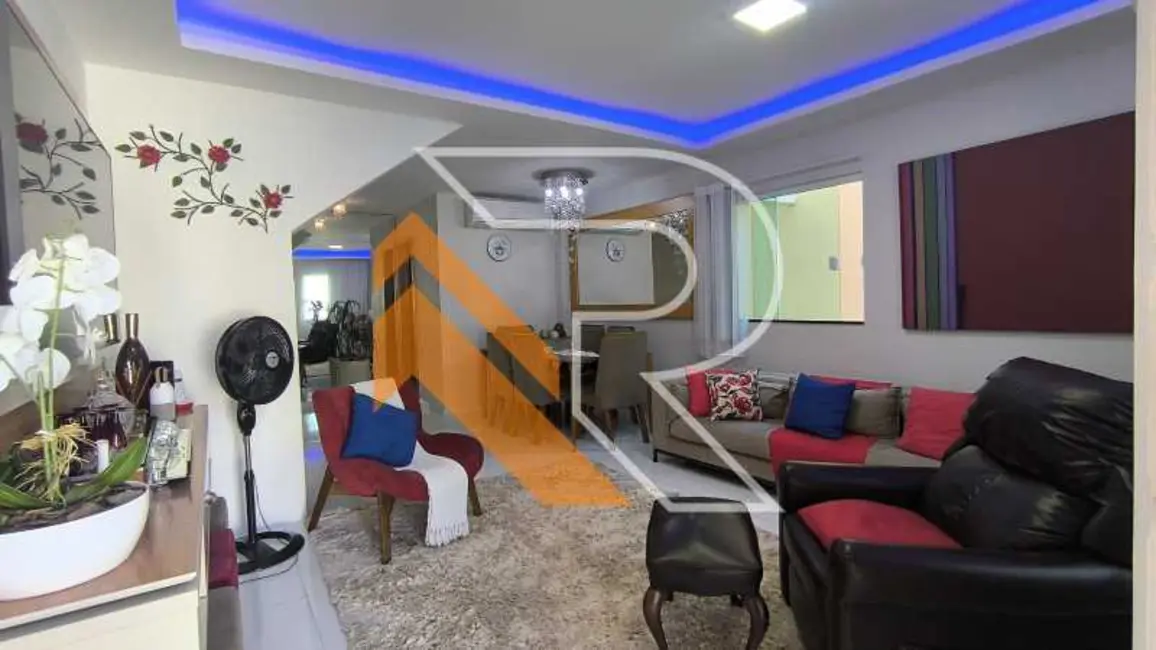 Foto 2 de Casa com 4 quartos à venda, 143m2 em Niteroi - RJ