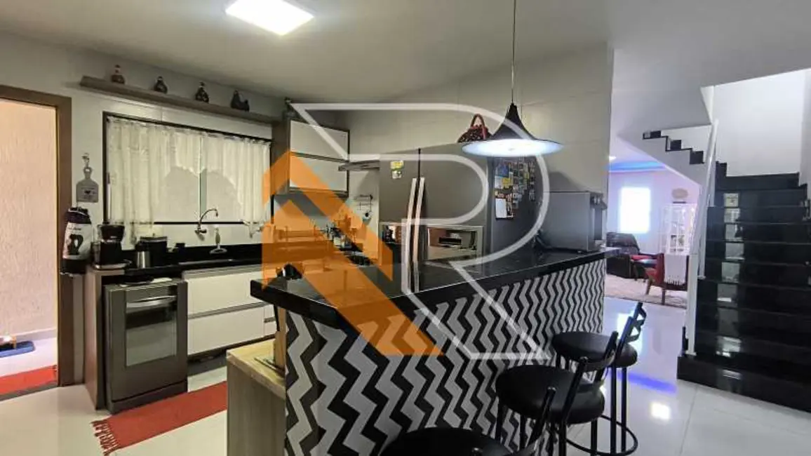 Foto 6 de Casa com 4 quartos à venda, 143m2 em Niteroi - RJ