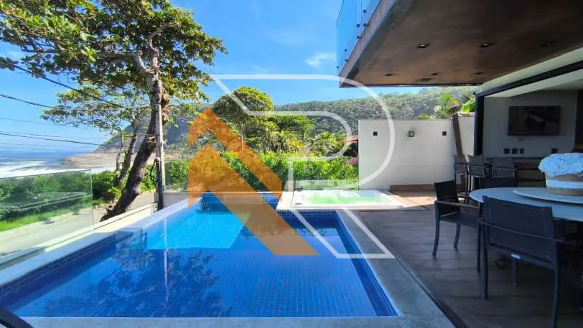 Casa com 4 quartos à venda, 603m2 em Niteroi - RJ - imagem 3 Foto 3 de Casa com 4 quartos à venda, 603m2 em Niteroi - RJ