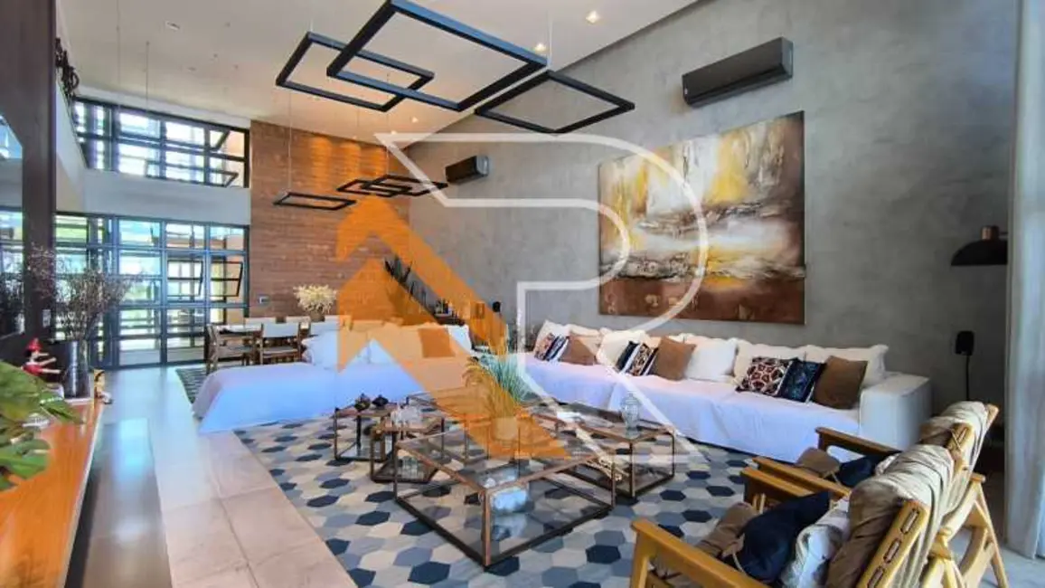 Casa com 4 quartos à venda, 603m2 em Niteroi - RJ - imagem 4 Foto 4 de Casa com 4 quartos à venda, 603m2 em Niteroi - RJ