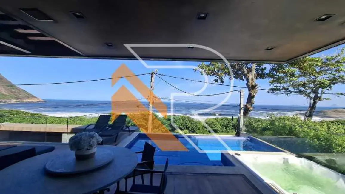 Foto 2 de Casa com 4 quartos à venda, 603m2 em Niteroi - RJ