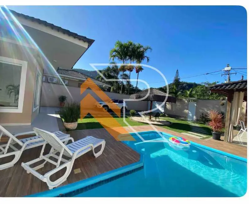 Foto 2 de Casa com 3 quartos à venda, 141m2 em Marica - RJ