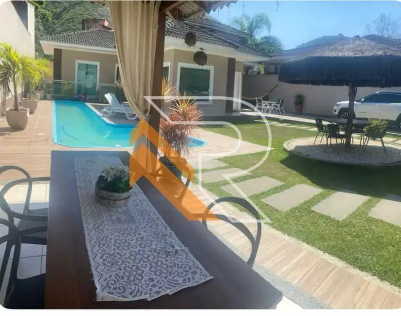 Foto 4 de Casa com 3 quartos à venda, 141m2 em Marica - RJ