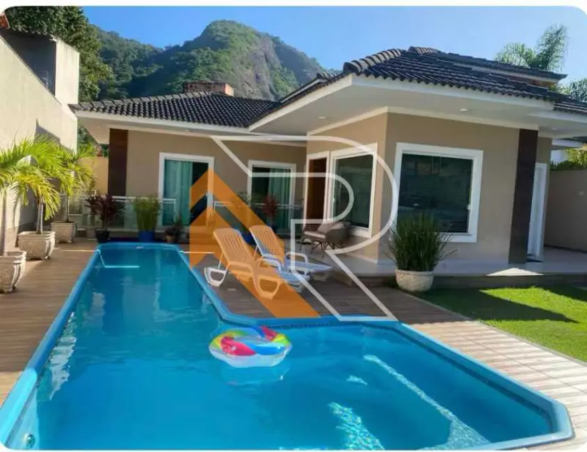 Foto 1 de Casa com 3 quartos à venda, 141m2 em Marica - RJ