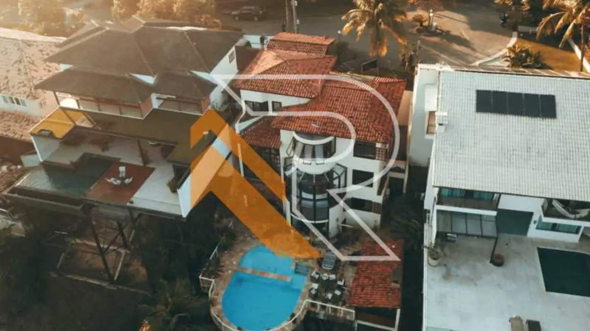 Foto 1 de Casa de Condomínio com 4 quartos à venda, 300m2 em Niteroi - RJ