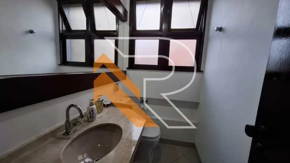 Casa de Condomínio com 4 quartos à venda e para alugar, 302m2 em Niteroi - RJ - imagem 8 Foto 8 de Casa de Condomínio com 4 quartos à venda e para alugar, 302m2 em Niteroi - RJ