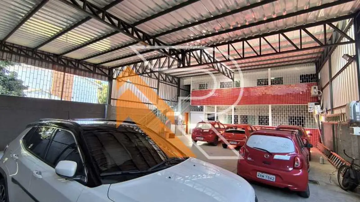 Armazém / Galpão à venda, 360m2 em Niteroi - RJ - imagem 4 Foto 4 de Armazém / Galpão à venda, 360m2 em Niteroi - RJ