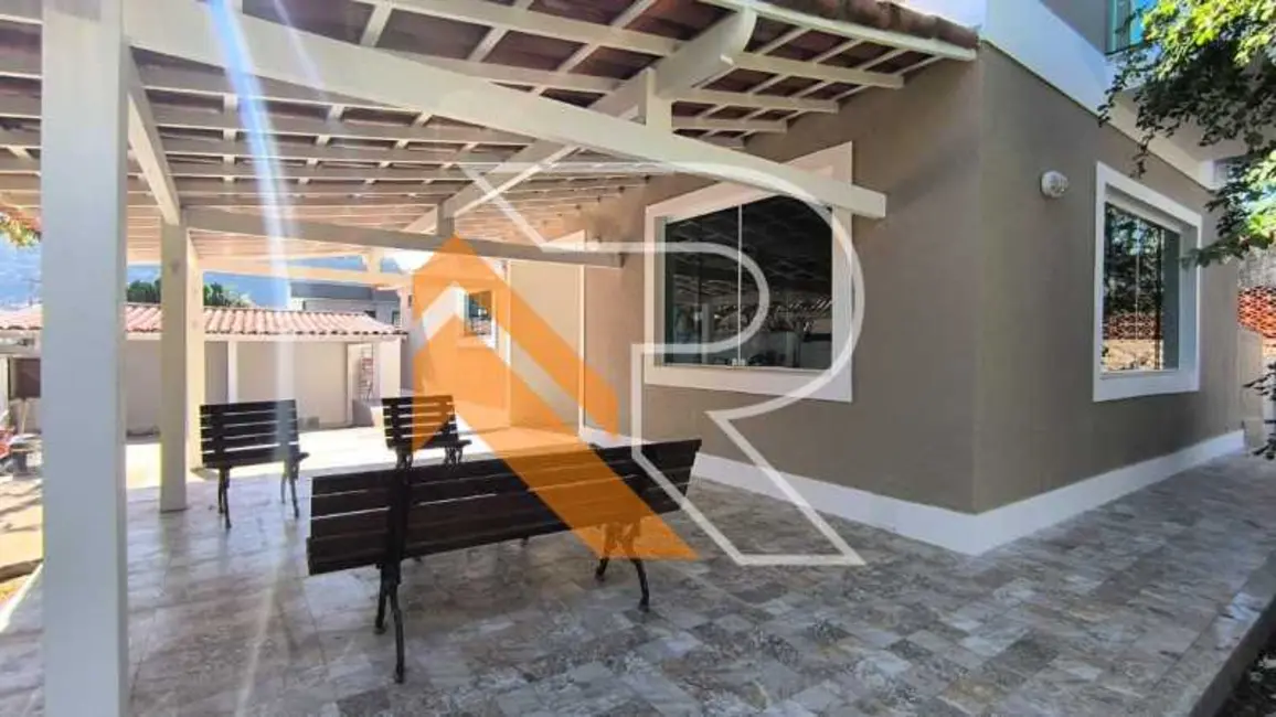 Foto 2 de Casa com 3 quartos à venda, 178m2 em Niteroi - RJ