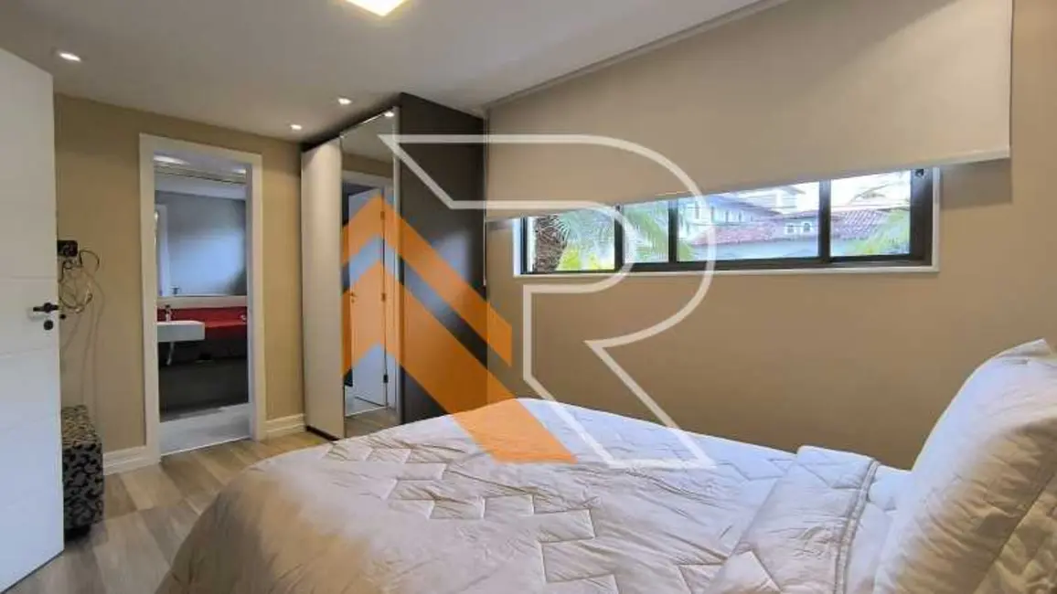 Casa de Condomínio com 4 quartos à venda, 365m2 em Niteroi - RJ - imagem 9 Foto 9 de Casa de Condomínio com 4 quartos à venda, 365m2 em Niteroi - RJ