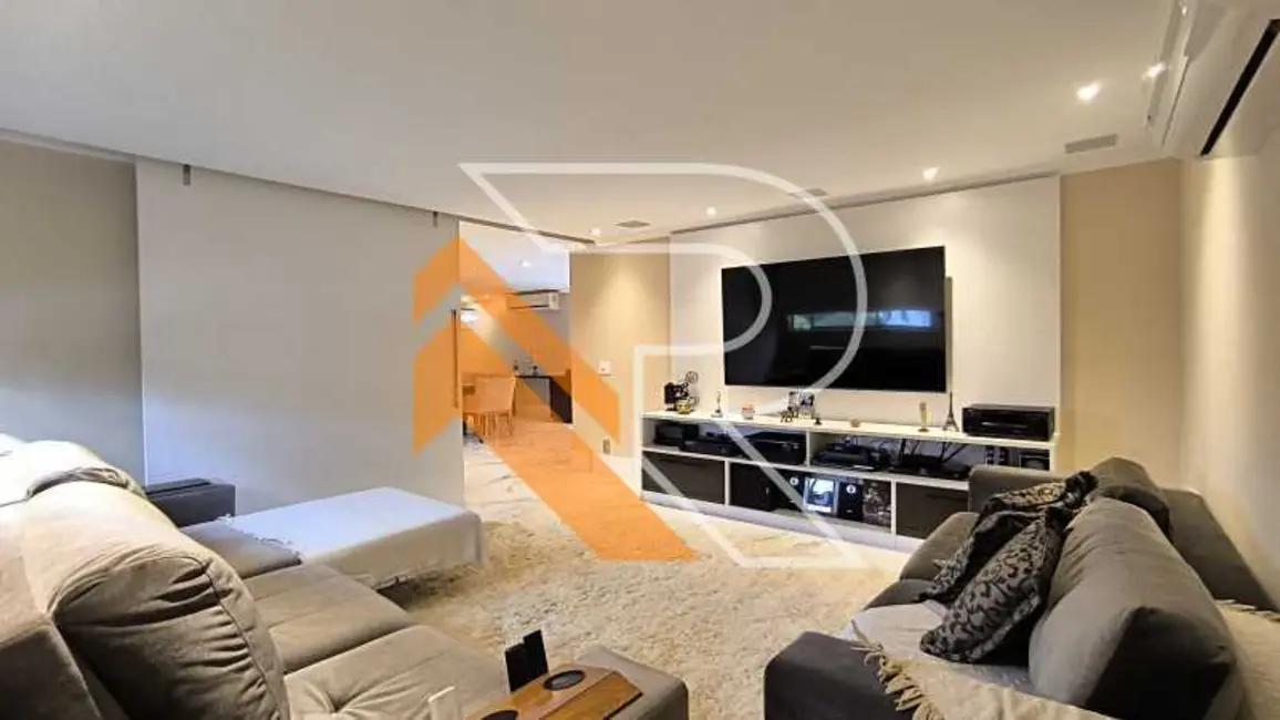 Casa de Condomínio com 4 quartos à venda, 365m2 em Niteroi - RJ - imagem 4 Foto 4 de Casa de Condomínio com 4 quartos à venda, 365m2 em Niteroi - RJ