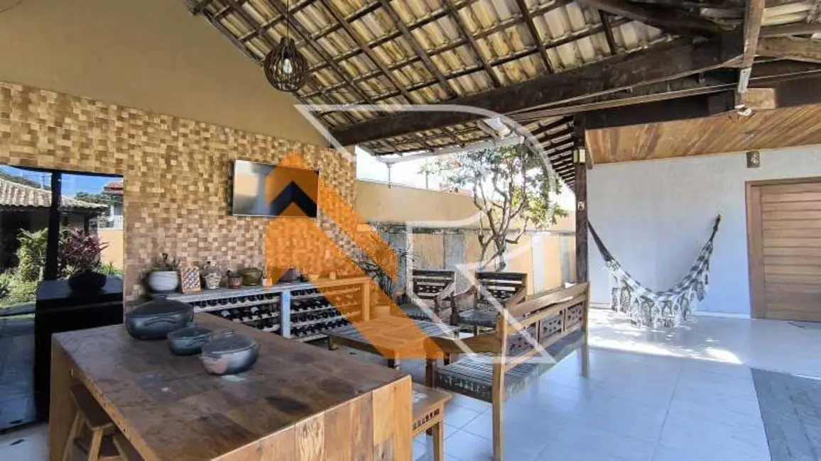 Casa com 4 quartos à venda e para alugar, 250m2 em Niteroi - RJ - imagem 4 Foto 4 de Casa com 4 quartos à venda e para alugar, 250m2 em Niteroi - RJ