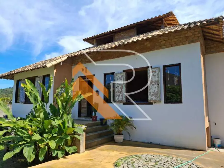 Foto 1 de Casa com 4 quartos à venda, 221m2 em Marica - RJ