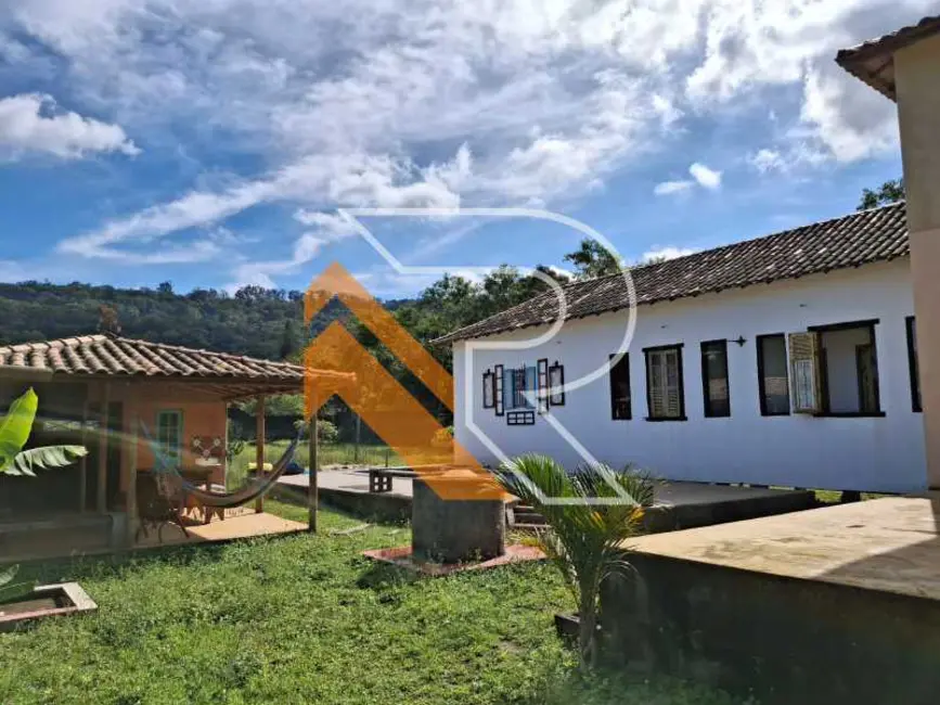 Foto 2 de Casa com 4 quartos à venda, 221m2 em Marica - RJ