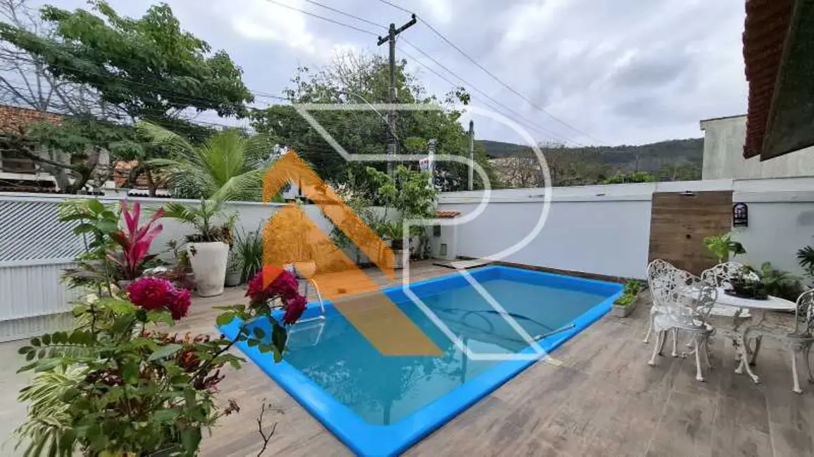 Casa com 6 quartos à venda, 274m2 em Niteroi - RJ - imagem 1 Foto 1 de Casa com 6 quartos à venda, 274m2 em Niteroi - RJ