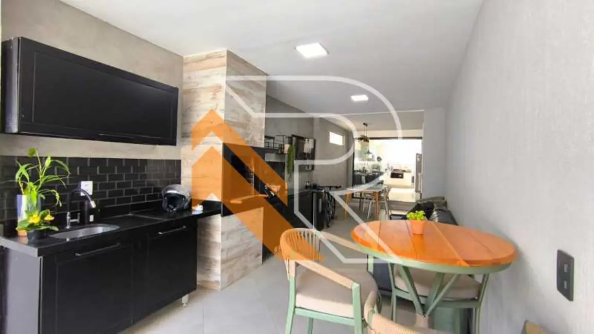 Foto 3 de Casa com 4 quartos à venda e para alugar, 241m2 em Niteroi - RJ