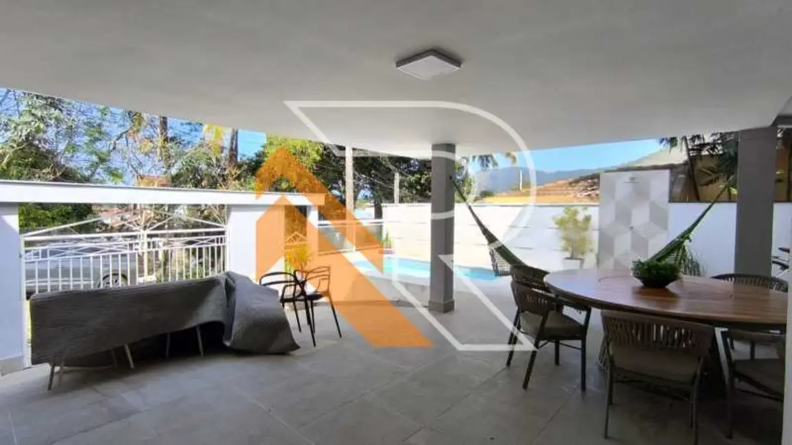 Foto 2 de Casa com 4 quartos à venda e para alugar, 241m2 em Niteroi - RJ