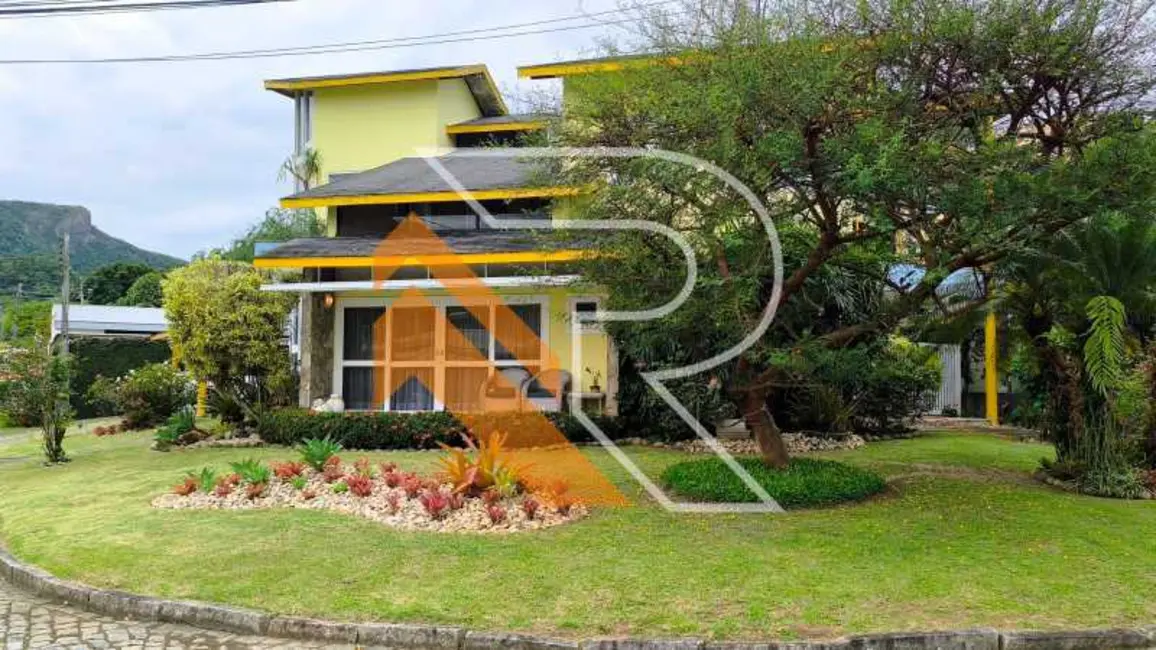 Casa de Condomínio com 4 quartos à venda, 313m2 em Niteroi - RJ - imagem 2 Foto 2 de Casa de Condomínio com 4 quartos à venda, 313m2 em Niteroi - RJ