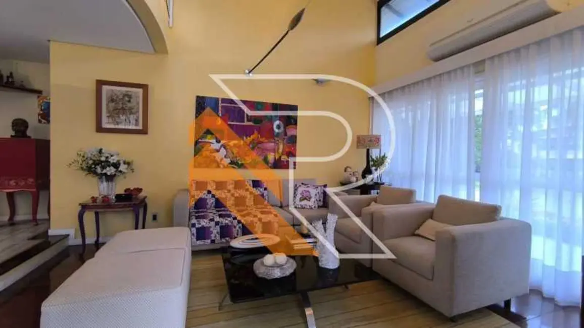 Casa de Condomínio com 4 quartos à venda, 313m2 em Niteroi - RJ - imagem 6 Foto 6 de Casa de Condomínio com 4 quartos à venda, 313m2 em Niteroi - RJ