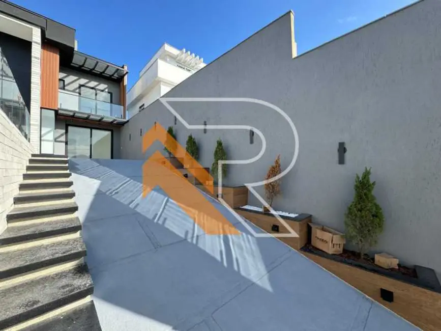 Foto 4 de Casa com 4 quartos à venda e para alugar, 360m2 em Niteroi - RJ