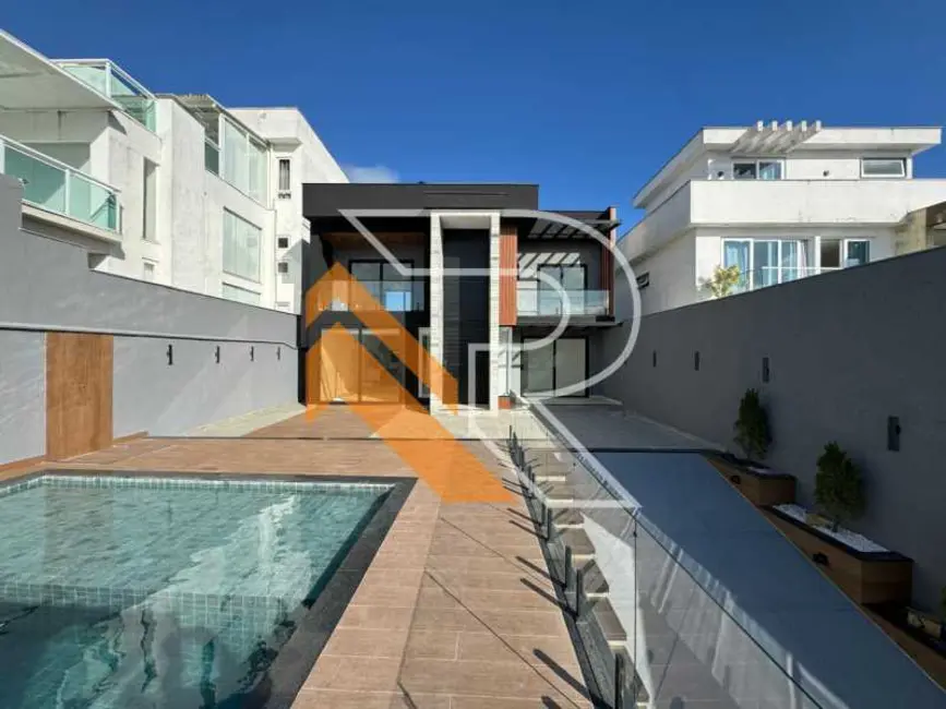 Foto 3 de Casa com 4 quartos à venda e para alugar, 360m2 em Niteroi - RJ