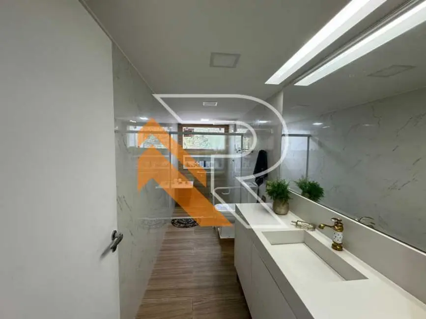 Foto 7 de Casa com 6 quartos à venda, 450m2 em Niteroi - RJ